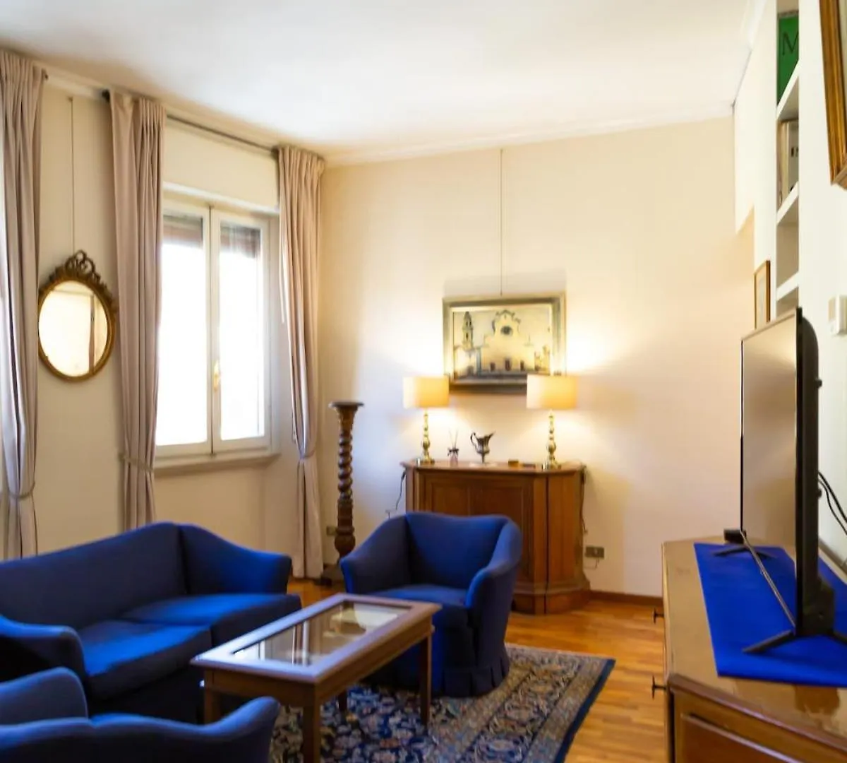 Florence Prestige Nel Heart Of Ponte Vecchio 0*,