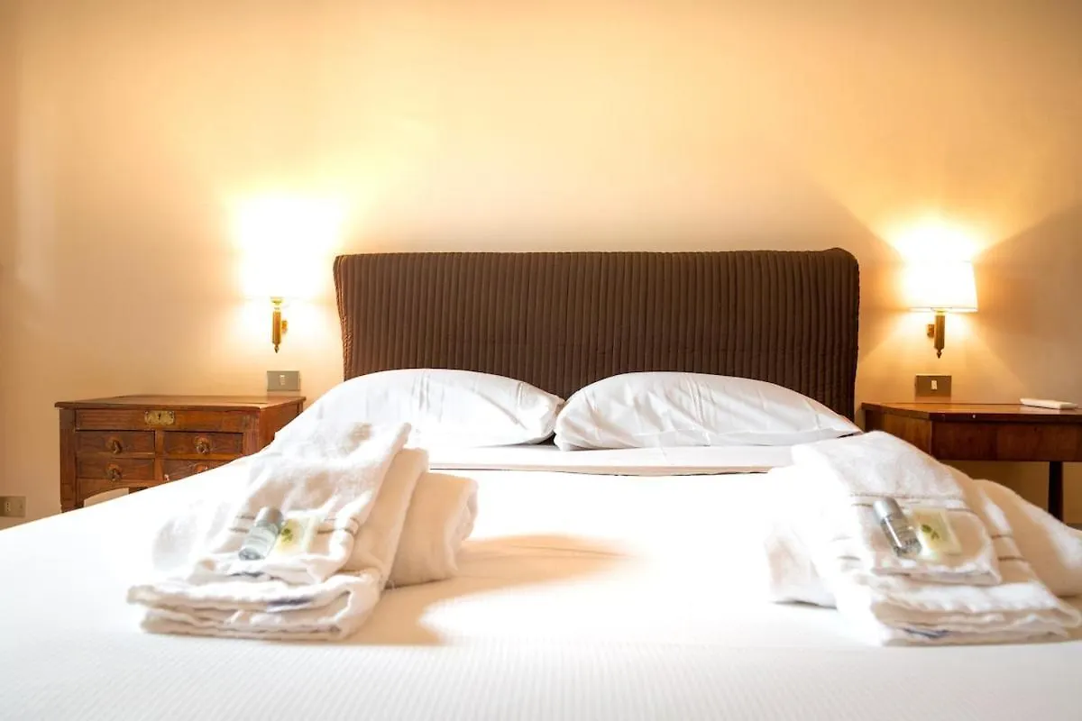 Florence Prestige Nel Heart Of Ponte Vecchio Villa