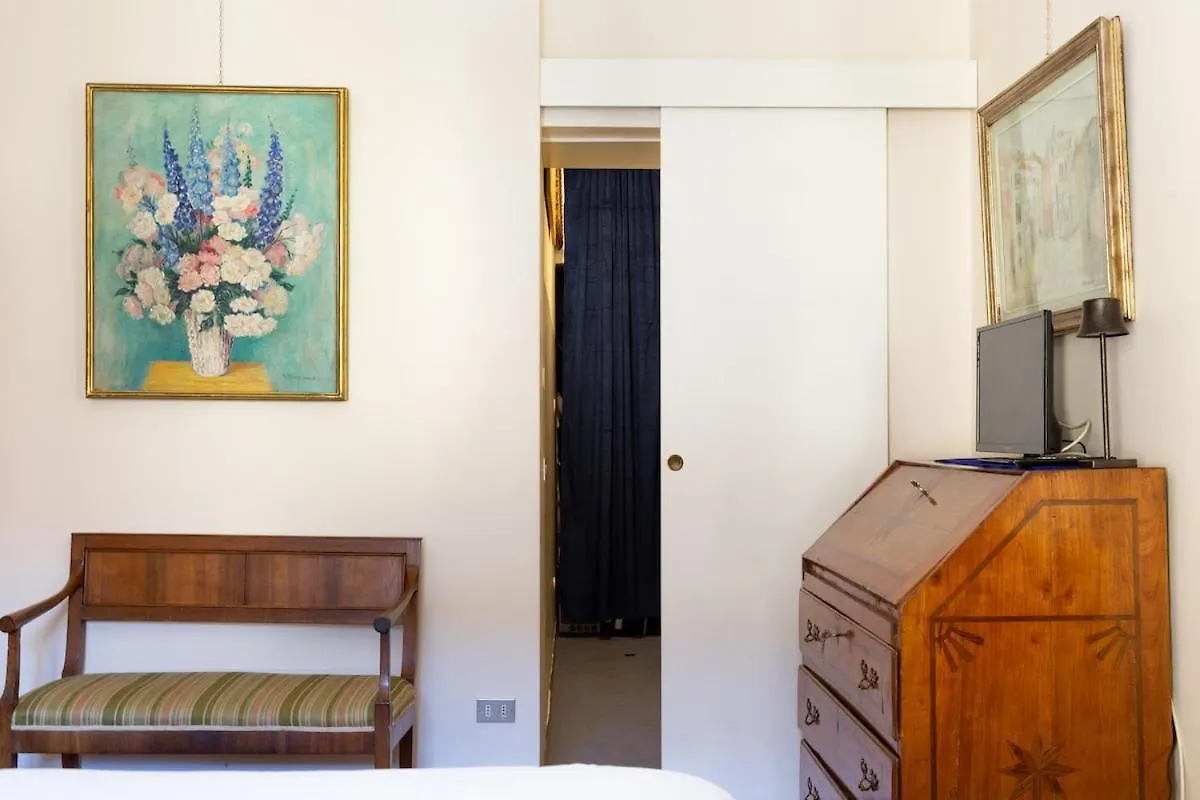 Florence Prestige Nel Heart Of Ponte Vecchio Italy