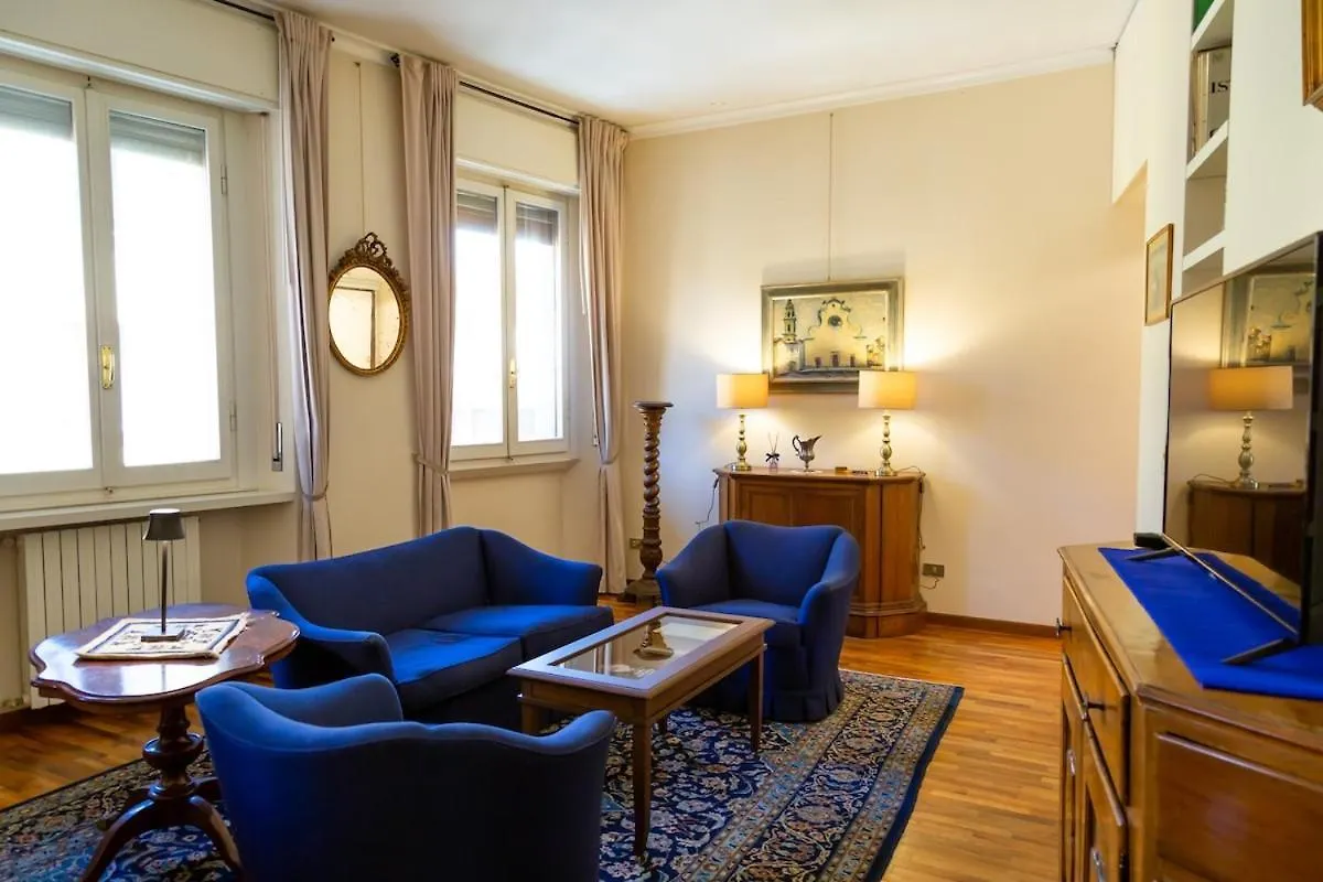 Florence Prestige Nel Heart Of Ponte Vecchio 0*,  Italy